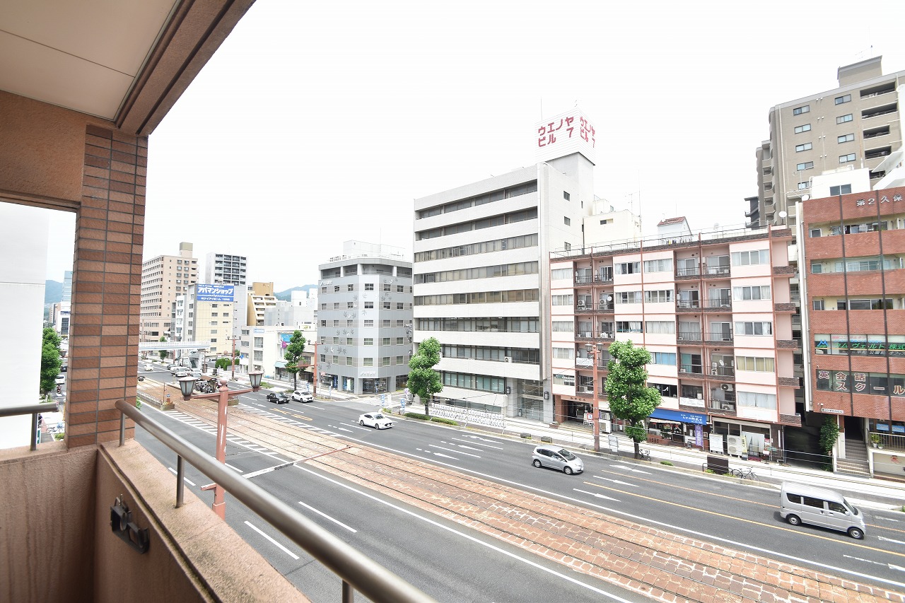 【広島市中区本川町のマンションのバルコニー】