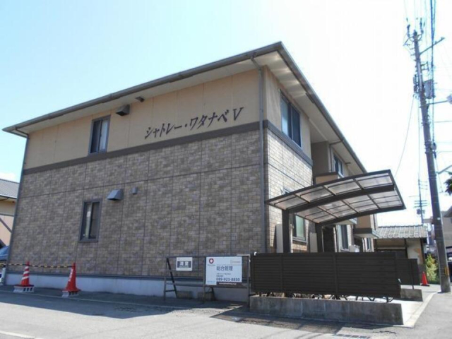 【松山市南江戸のアパートの建物外観】