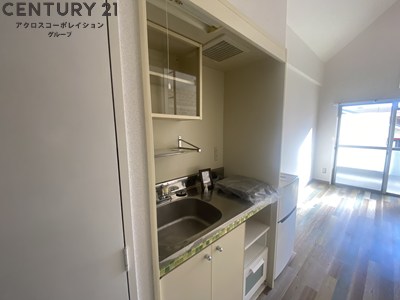 キッチン　収納スペース豊富なキッチンです。