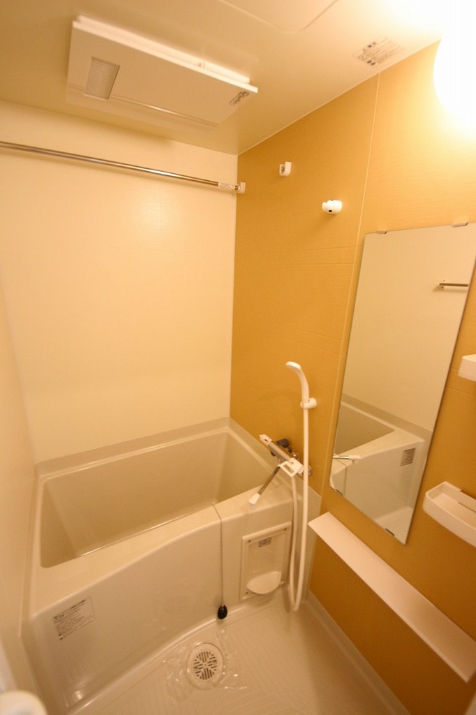 バス・シャワールーム　反転タイプになります。