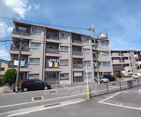 向日市上植野町のマンションの建物外観