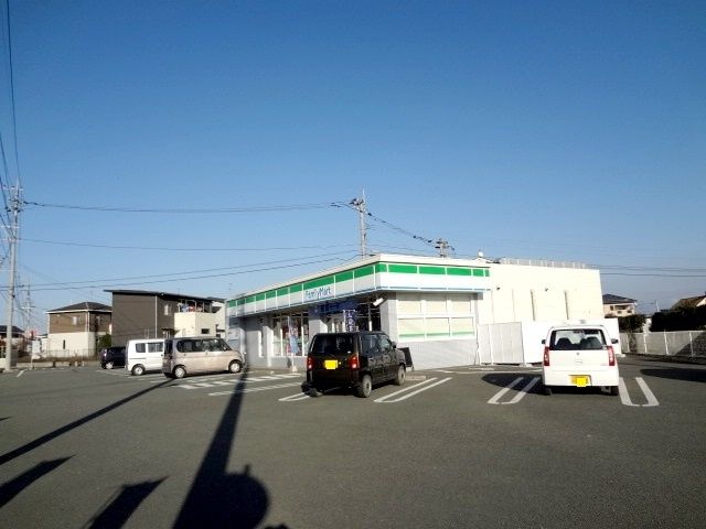 コンビニ　ファミリーマート合志黒石原店（コンビニ）まで930m