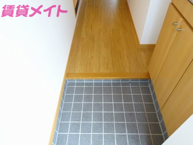 玄関　同型参考写真