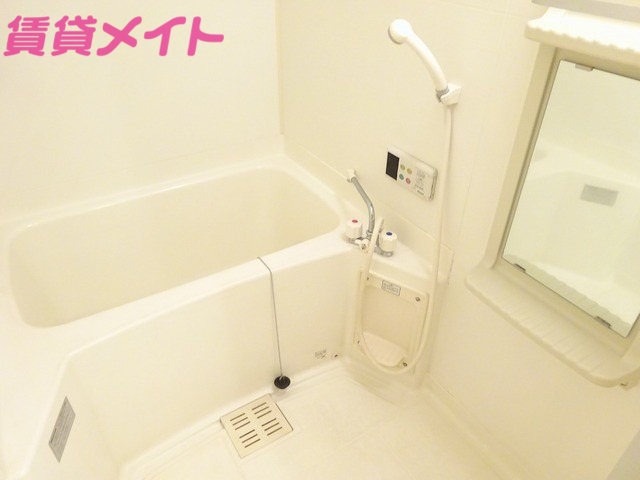 バス・シャワールーム　同型参考写真