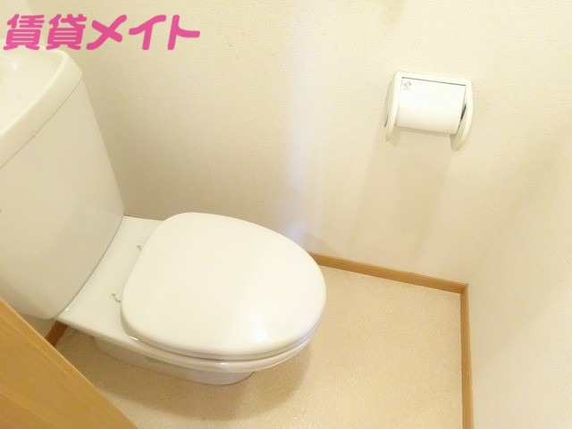 トイレ　同型参考写真