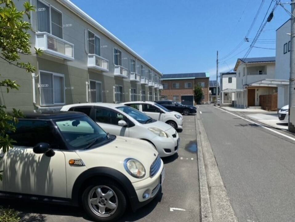 駐車場　駐車場