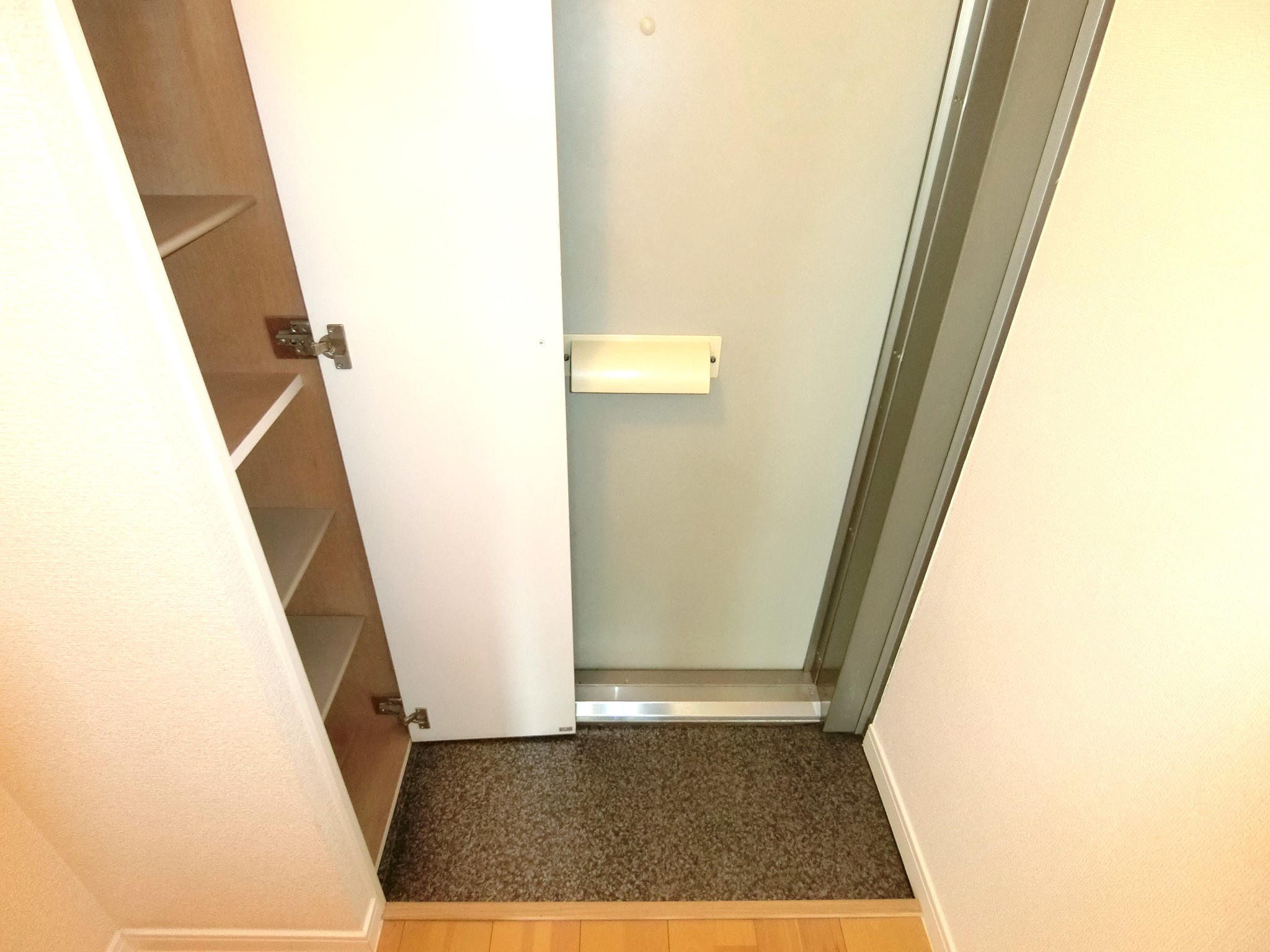 玄関　シューズボックスを完備です☆