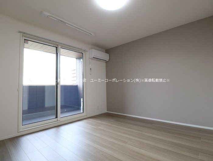 居室・リビング　同型写真