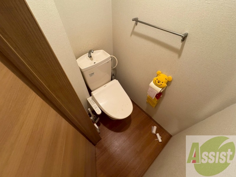 トイレ　シャワートイレになっているので快適です！