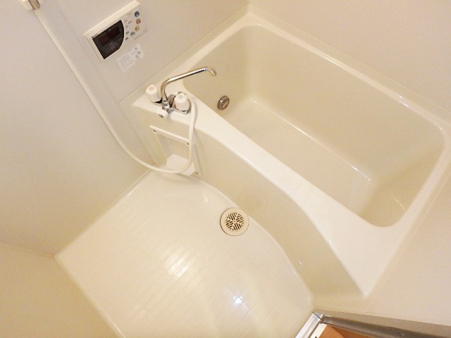 バス・シャワールーム　追焚機能付きでいつでも温かい湯船に浸かれます♪（イメージ）