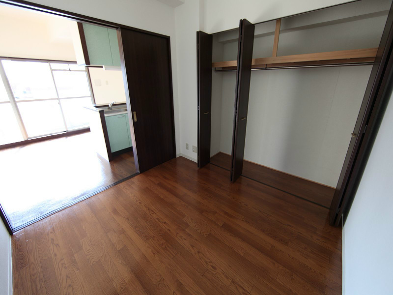 その他部屋・スペース　洋室4.98帖　クローゼット（収納充実してます）