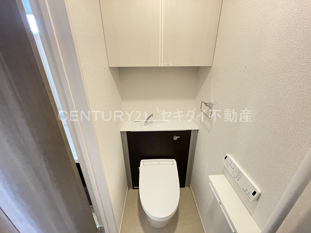 トイレ　温水洗浄暖房便座