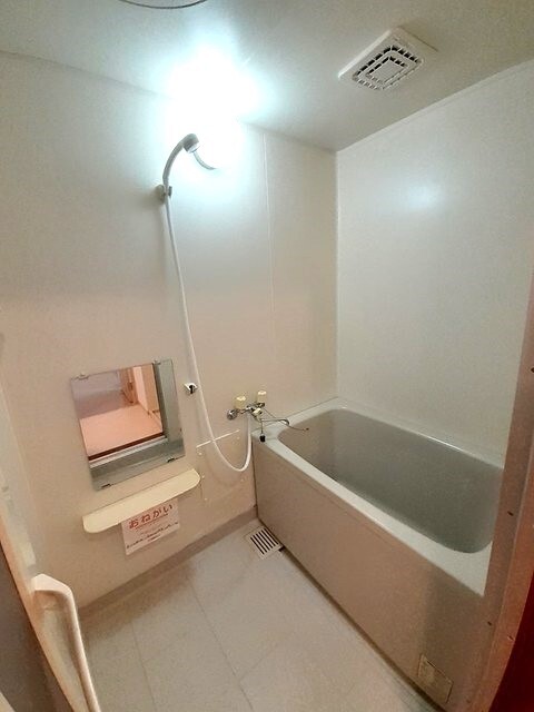 バス・シャワールーム　バス