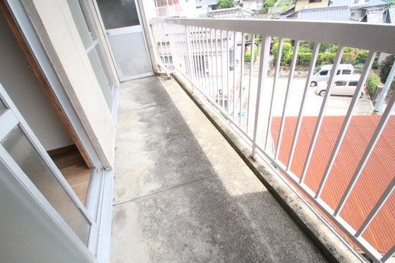 バルコニー　※別室の写真です。現地確認要