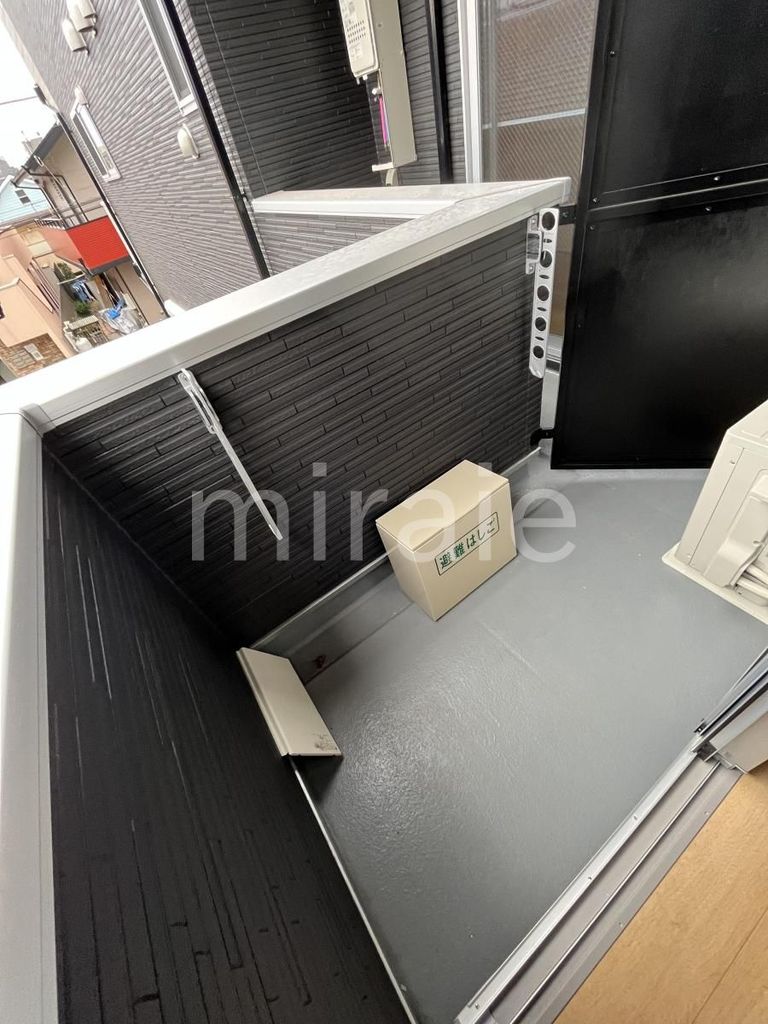 バルコニー　バルコニー