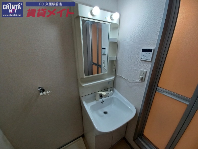 洗面設備　同型タイプのお写真です