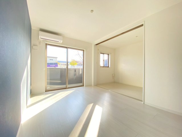 居室・リビング　※現況優先となります。