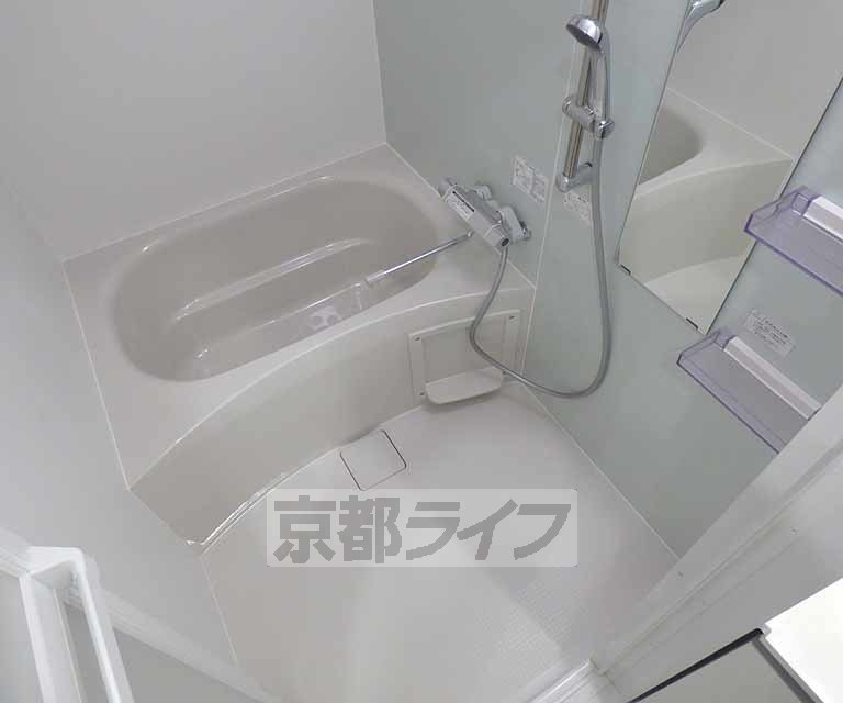 バス・シャワールーム　綺麗な浴室です。