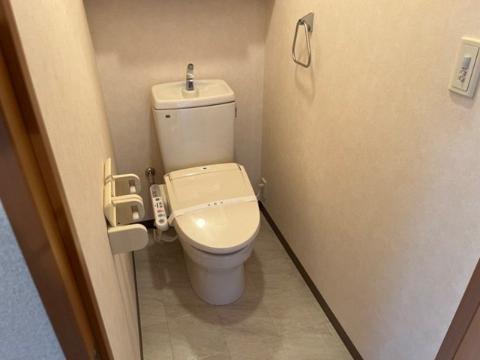 トイレ　トイレ