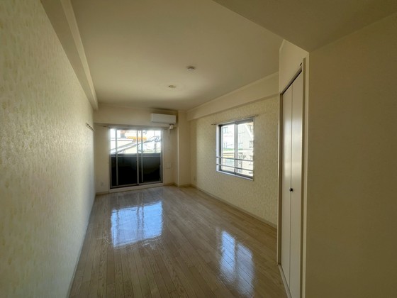 居室・リビング　※別部屋の写真です