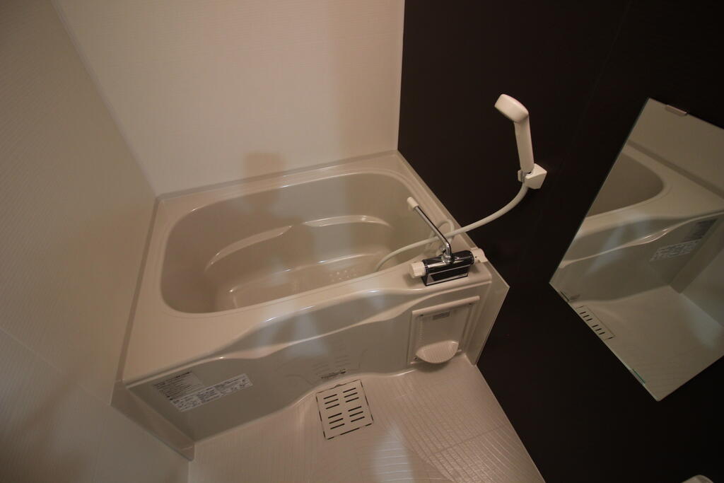 バス・シャワールーム　※同間取り別号室を撮影