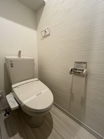 トイレ　※別号室参考写真