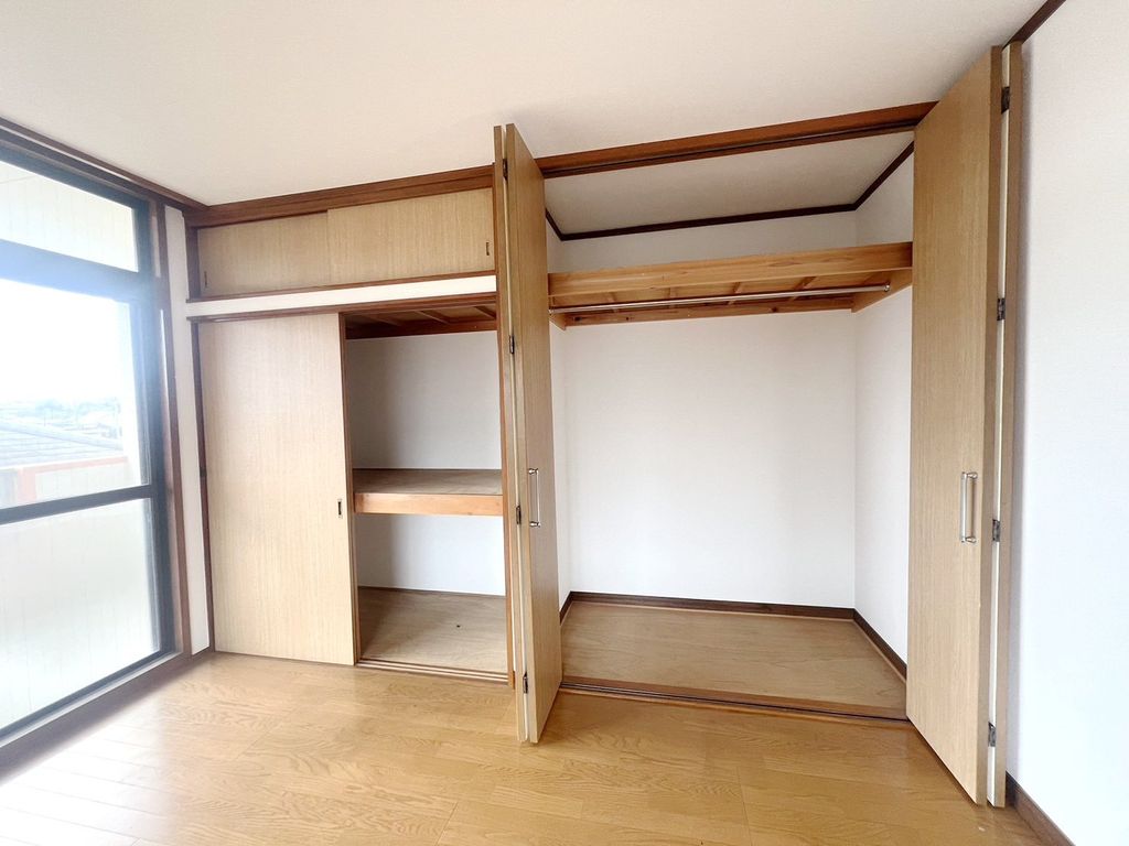 収納　※別部屋参考写真です