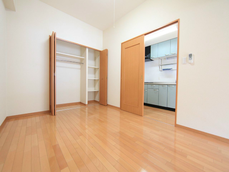 その他部屋・スペース　洋室6.5帖　クローゼット付（収納充実してます）