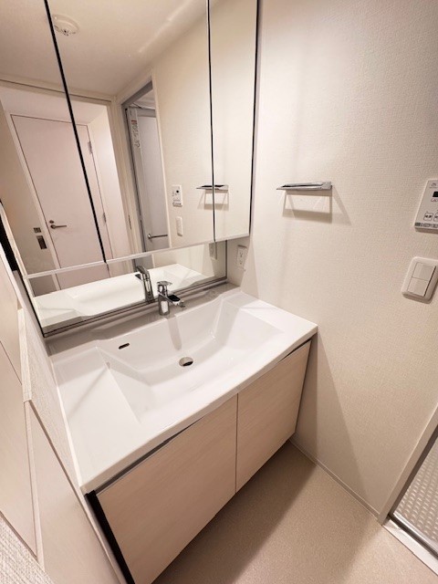 洗面設備　独立洗面台