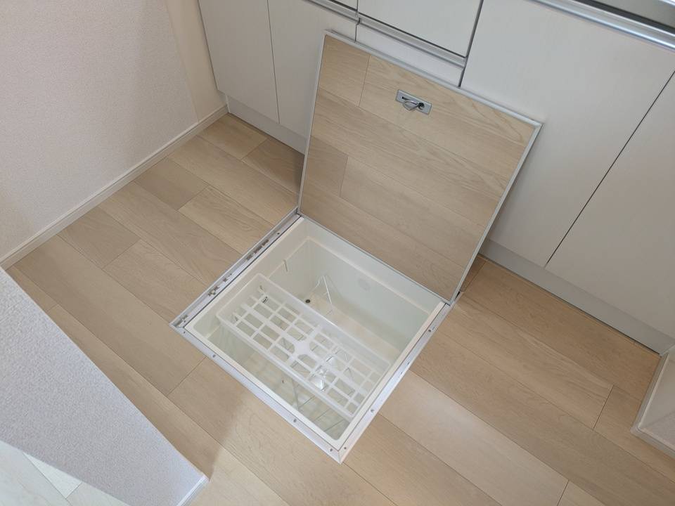 収納　床下収納