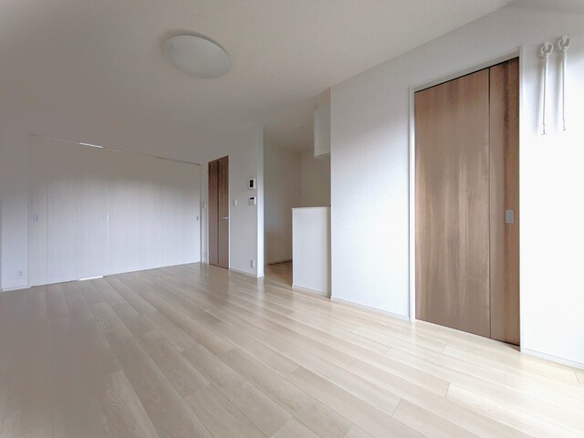 建物外観　建築中