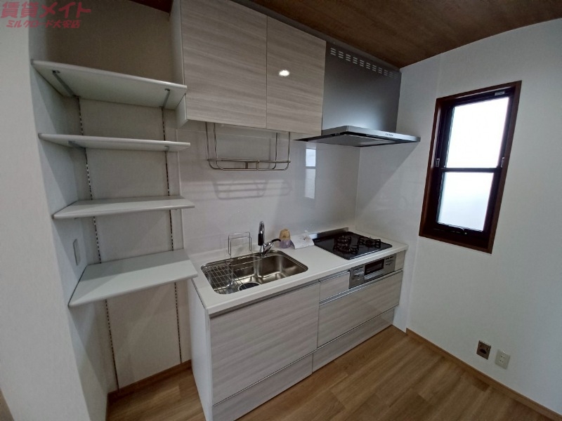 キッチン　同物件別室写真