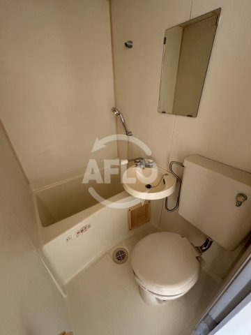 バス・シャワールーム　ロイヤル神路III　バス・トイレ