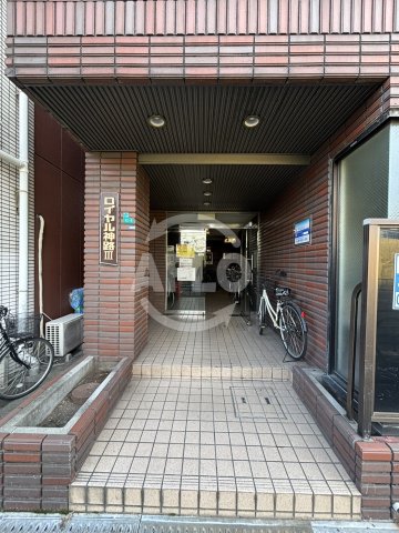 エントランス　ロイヤル神路III　エントランス