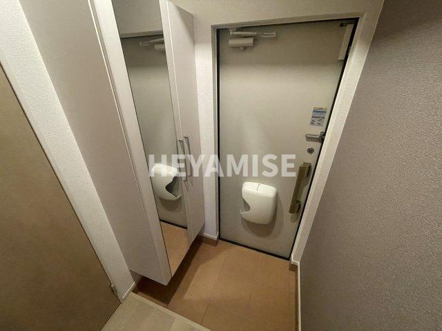 玄関　※室内画像は別号室のもの