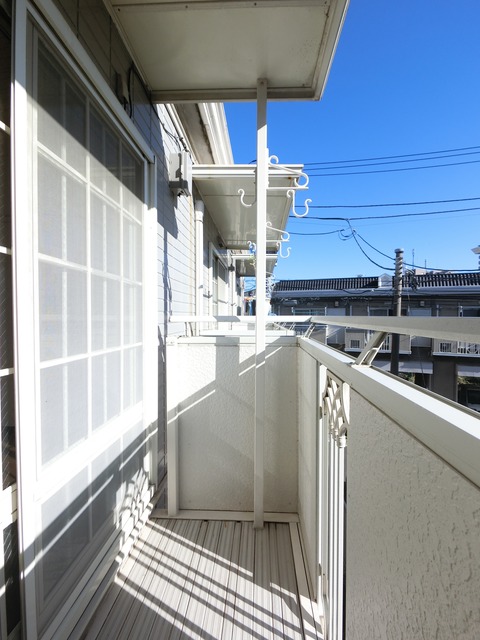 バルコニー　バルコニーがあるので洗濯物を太陽の下で干すことができます♪