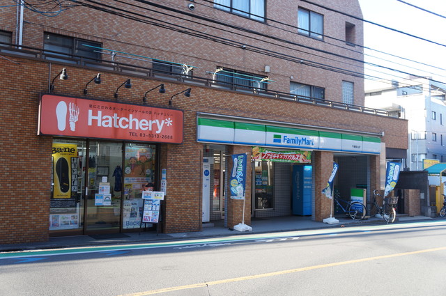 コンビニ　ファミリーマート千歳烏山店（コンビニ）まで233m