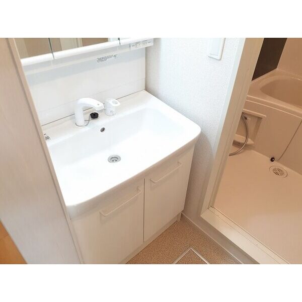 洗面設備　洗髪洗面化粧台付き♪