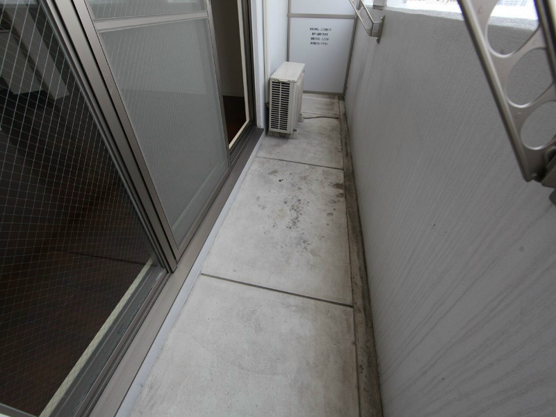 バルコニー　バルコニー　洗濯物が干せます