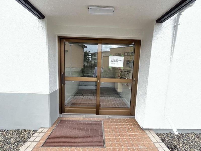 エントランス　エントランス