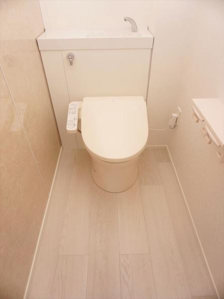 トイレ　トイレ