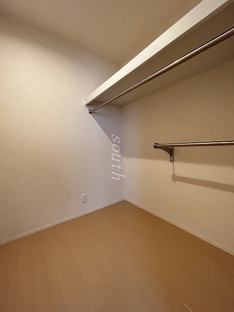 収納　ウォークインクローゼット