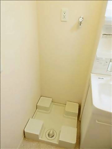 その他部屋・スペース　室内洗濯置き場です。防水パン完備