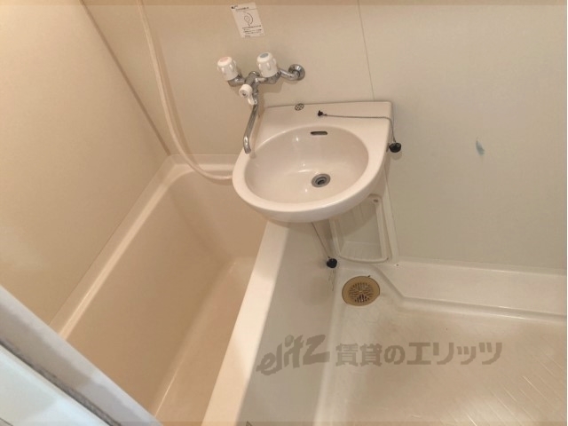 バス・シャワールーム　バス