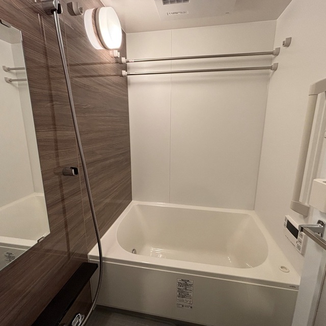 バス・シャワールーム　※写真は同タイプ住戸です。