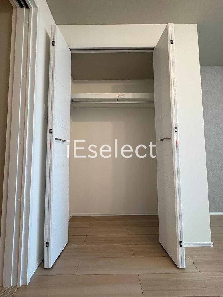 収納　洋服もかけられるクローゼット♪