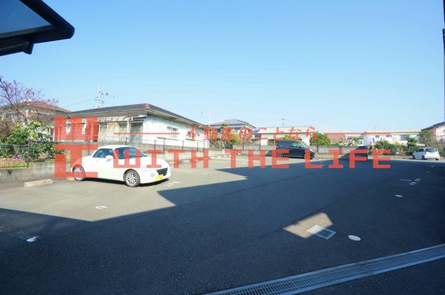 駐車場　駐車場に車を止められます