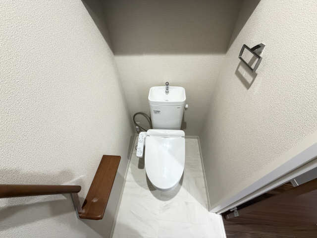トイレ　シャワー付トイレも完備