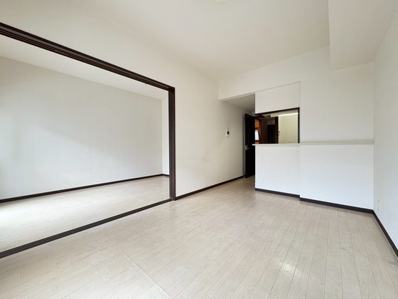 居室・リビング　※別部屋の写真です