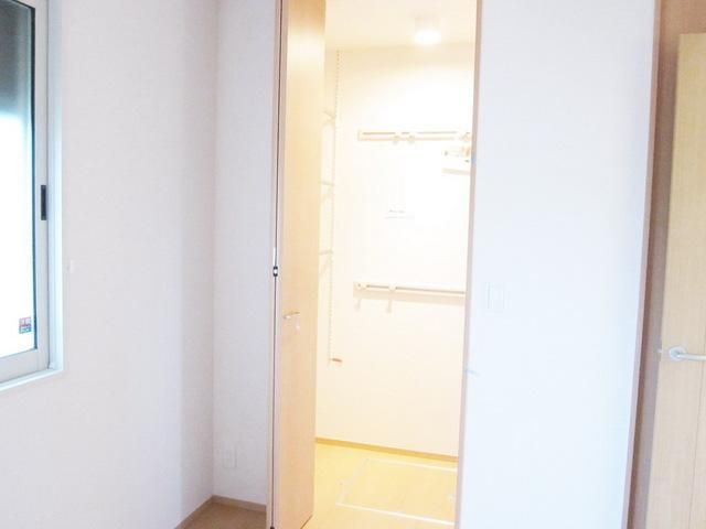 収納　洋服をたくさん掛けれます♪